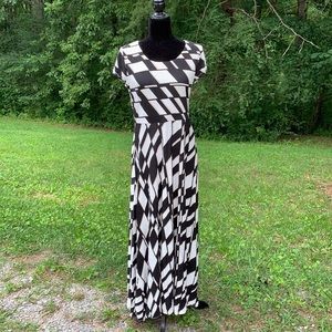 Black white and gold/tan maxi dress
